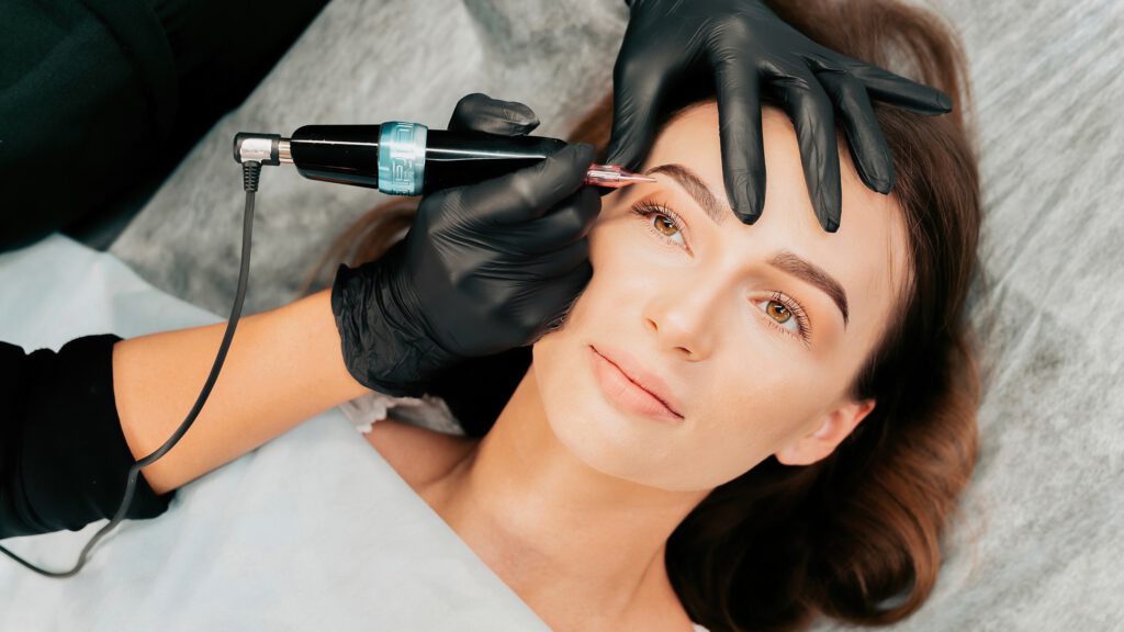 Permanent Makeup Hairstroke Augenbrauen Haute Contour Academy Schulung Kurs Bonn